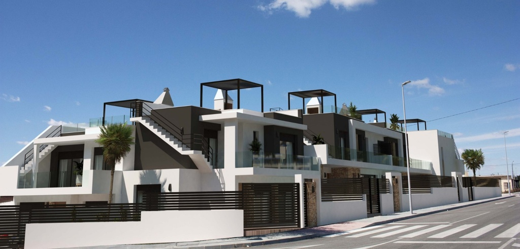 Moderný Land v Los Montesinos – Costa Blanca