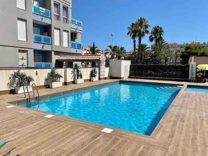 Moderný apartmán v Torrevieja – Estacion De Autobuses