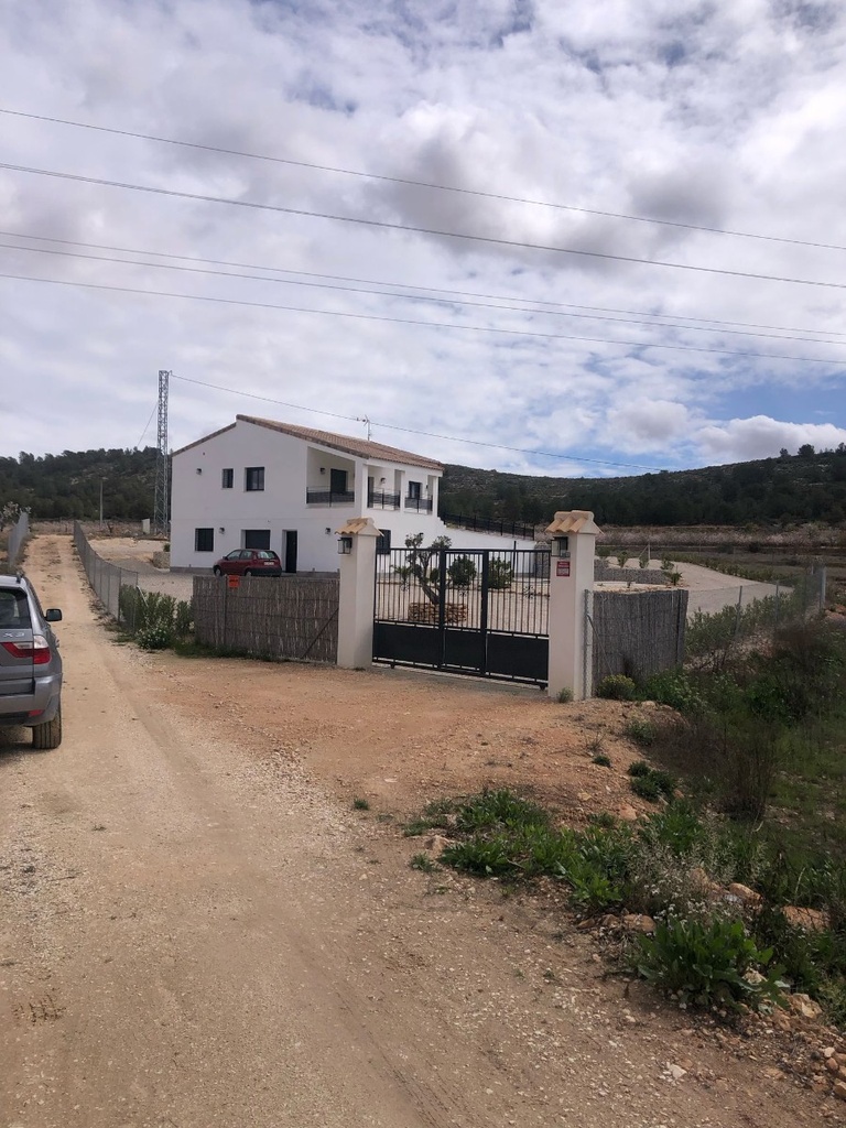 Moderná vila v Pinoso – Inland