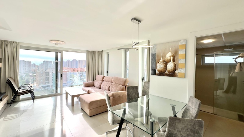 Moderný apartmán v Finestrat s bazénom