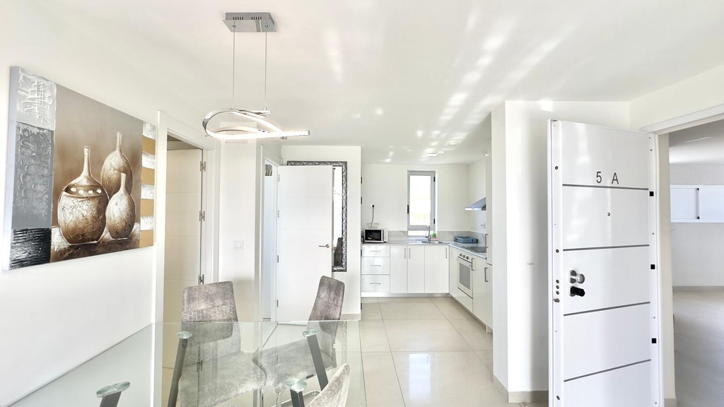 Moderný apartmán v Finestrat s bazénom
