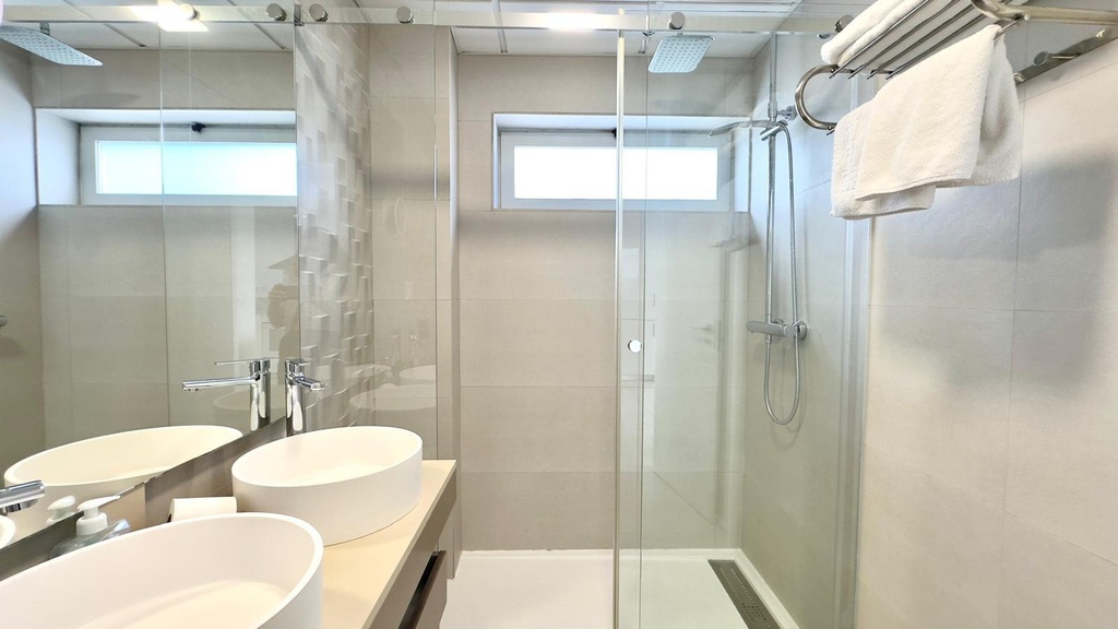 Moderný apartmán v Finestrat s bazénom