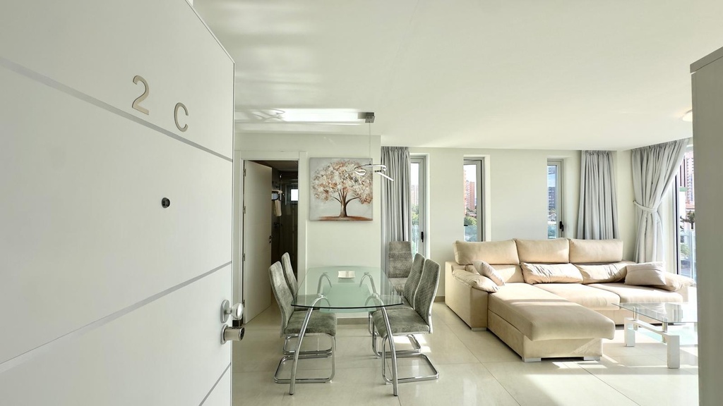 Moderný apartmán v Finestrat s bazénom