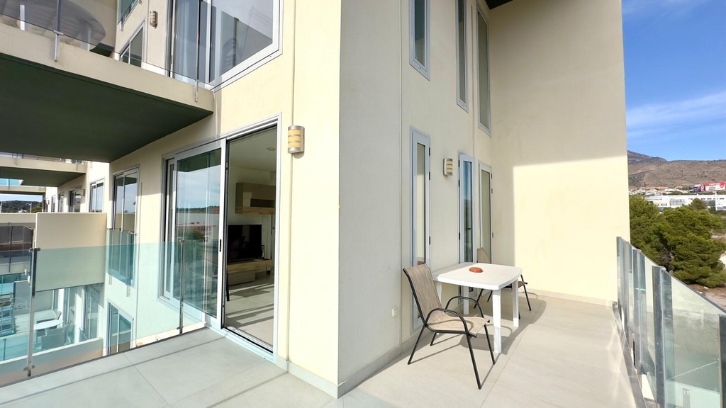 Moderný apartmán v Finestrat s bazénom