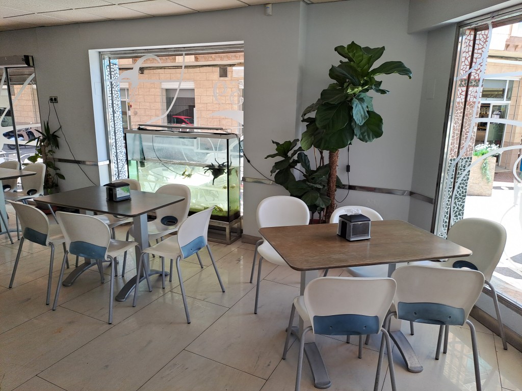 Moderný Commercial v La Mata – Costa Blanca