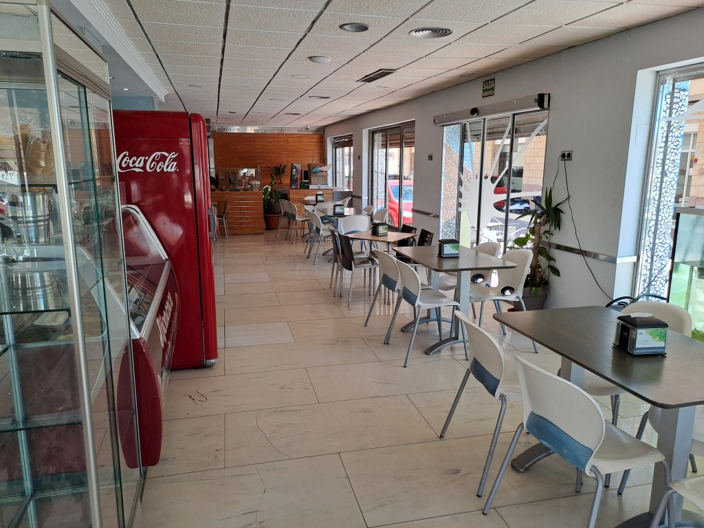 Moderný Commercial v La Mata – Costa Blanca