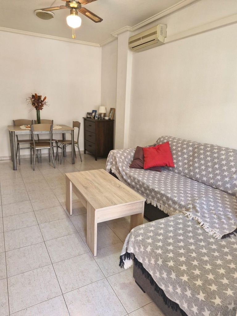 Moderný bungalow v Torrevieja – Playa De Los Naufragos