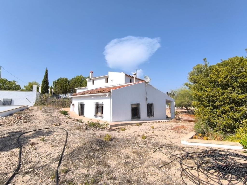 Moderná vila v Novelda – Inland