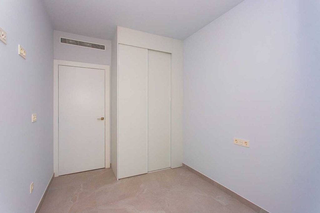 Moderný apartmán v Torrevieja – Centre Playa Del Cura Las Piscinas