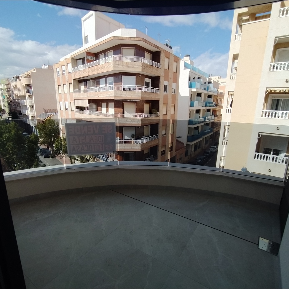 Moderný apartmán v Torrevieja – Centre Playa Del Cura Las Piscinas