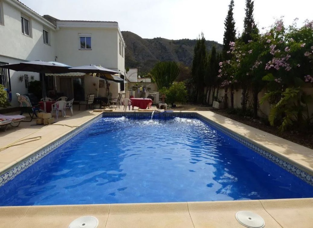 Moderná vila v Orxeta – Costa Blanca