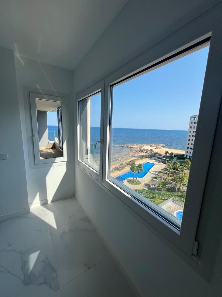 Luxusný apartmán v Punta Prima – Orihuela Costa