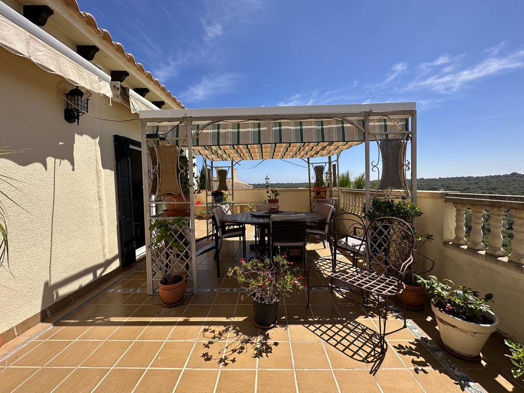 Moderná vila v Villamartin – Costa Blanca
