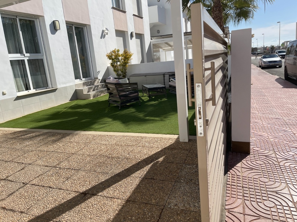 Moderný apartmán v Rojales – Inland