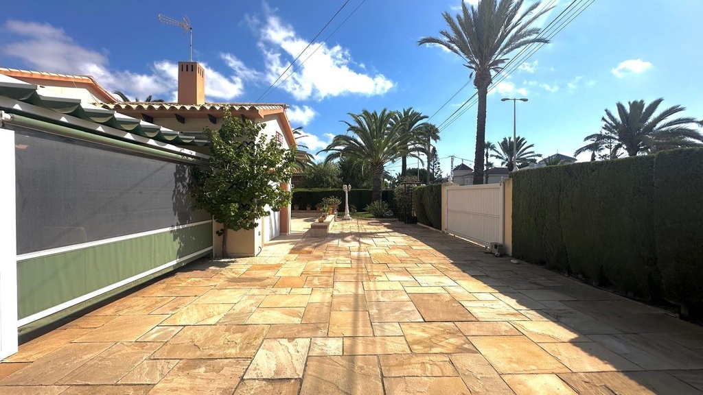 Luxusná vila v Cabo Roig – Costa Blanca