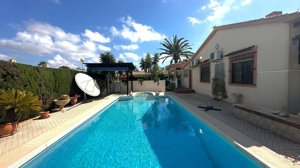 Luxusná vila v Cabo Roig – Costa Blanca
