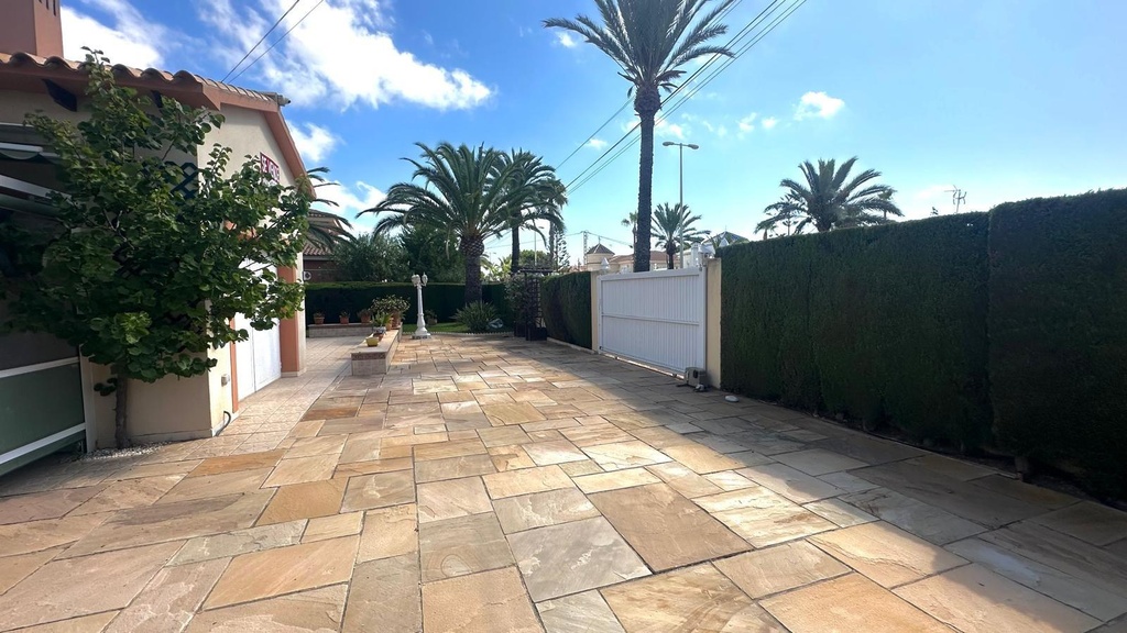 Luxusná vila v Cabo Roig – Costa Blanca