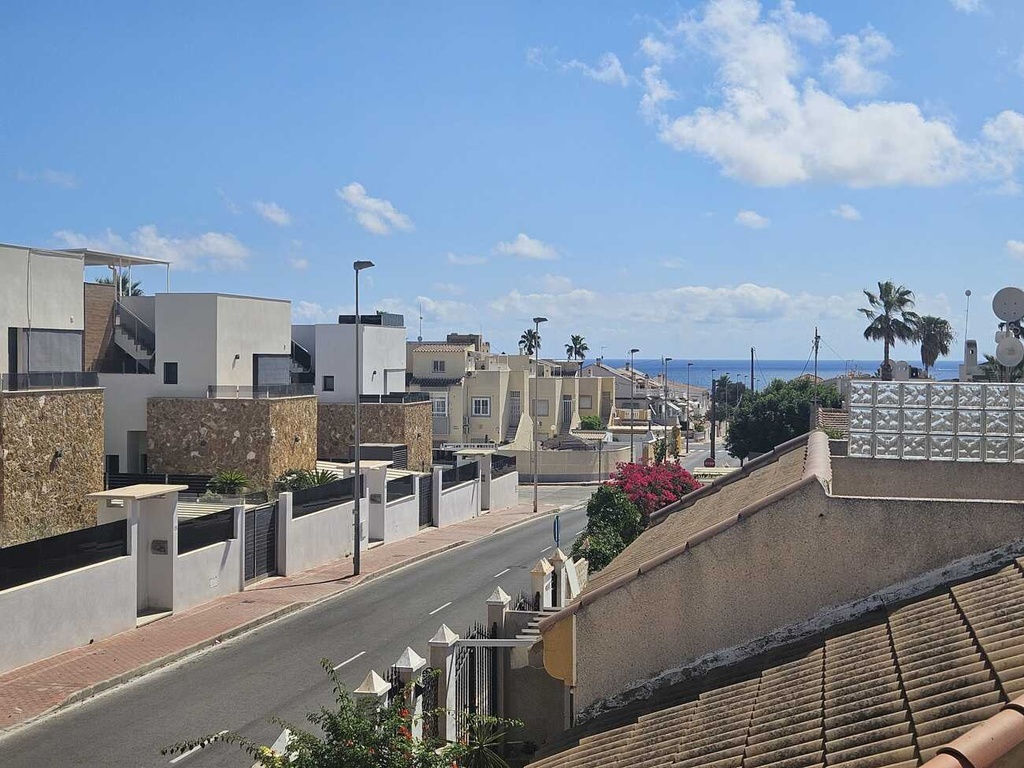 Moderná vila v Torrevieja – Torre Del Moro
