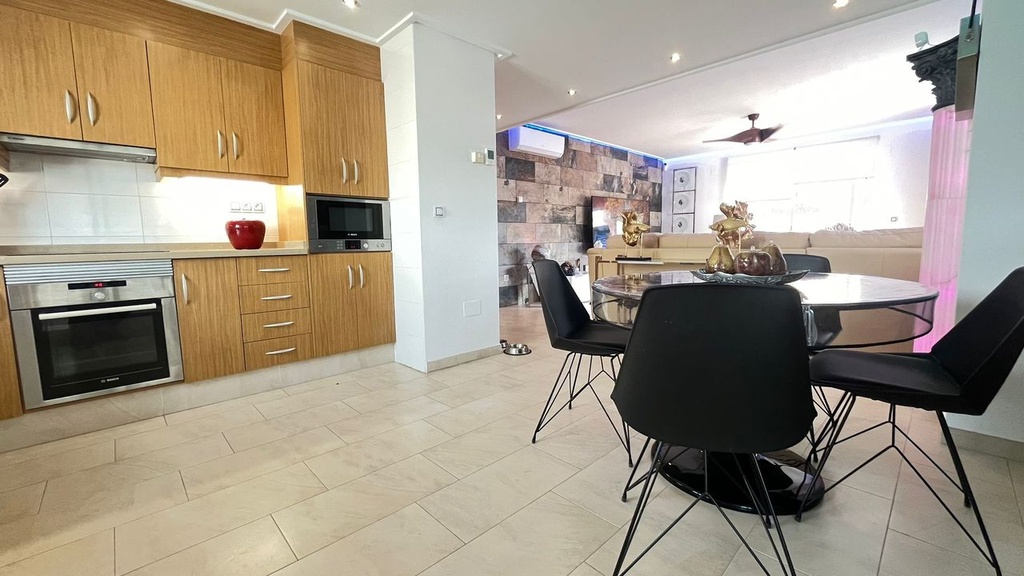 Moderný apartmán v Los Dolses – Inland
