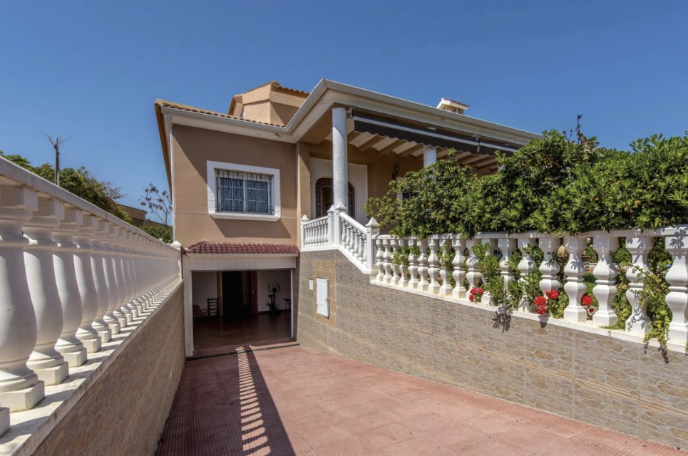 Luxusná vila v La Mata – Costa Blanca