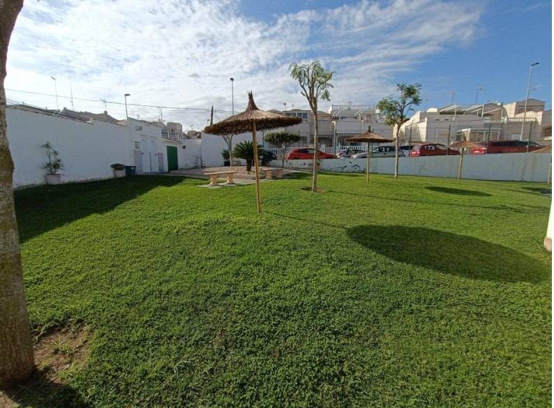 Moderný apartmán v Torrevieja – Los Balcones