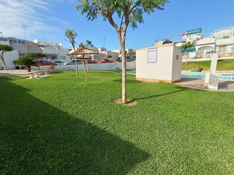 Moderný apartmán v Torrevieja – Los Balcones