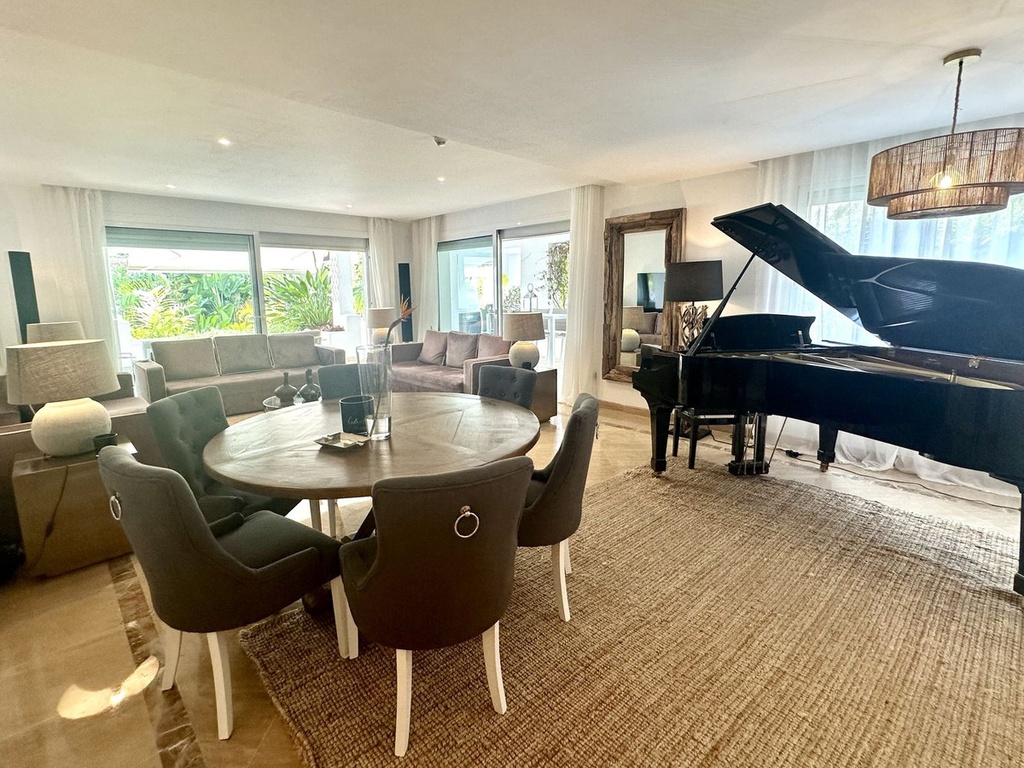 Moderný apartmán v Rio Real Golf – Costa del Sol