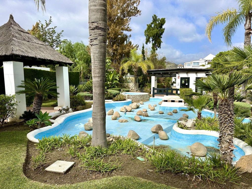 Moderný apartmán v Rio Real Golf – Costa del Sol