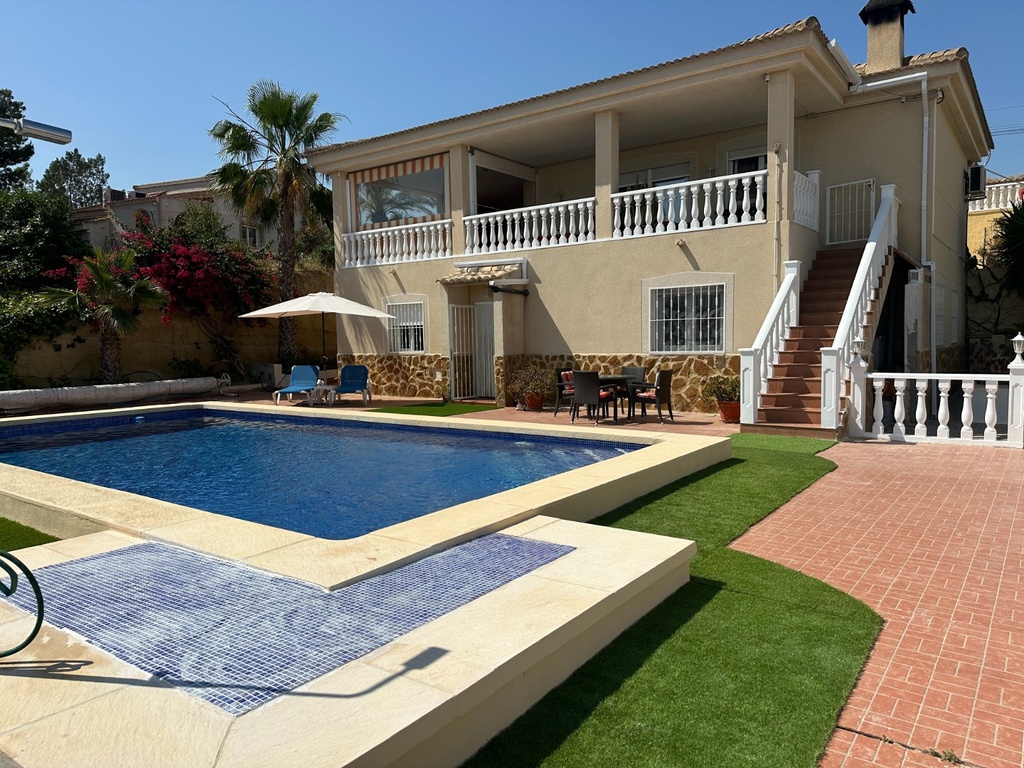Moderná vila v Algorfa – Inland