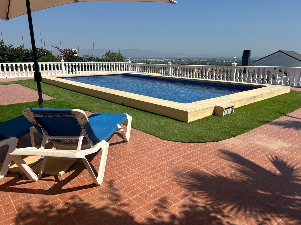 Moderná vila v Algorfa – Inland