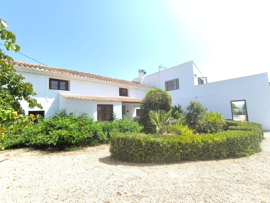 Moderná vila v Villena – Inland