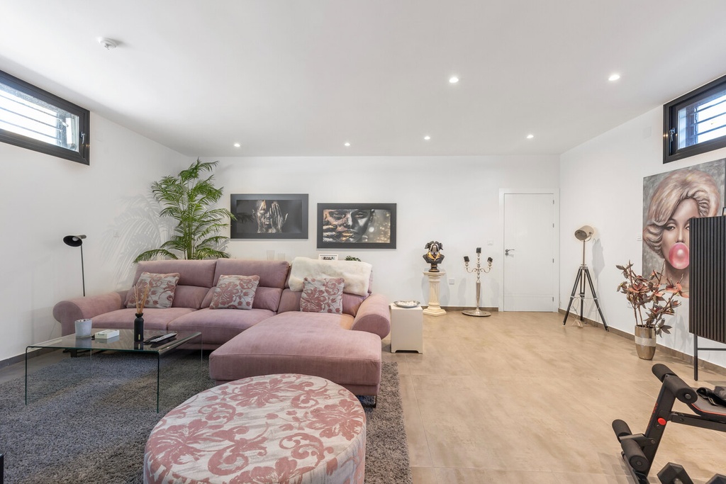 Luxusná vila v Torrevieja – Rosaleda