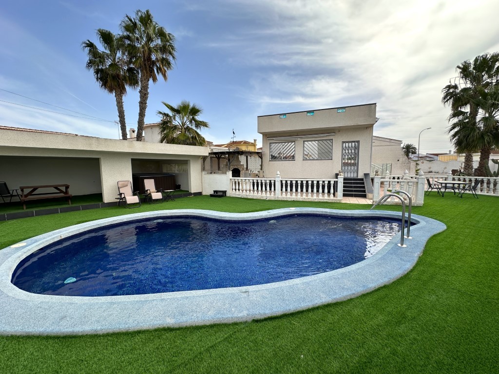Luxusná vila v Ciudad Quesada – Costa Blanca