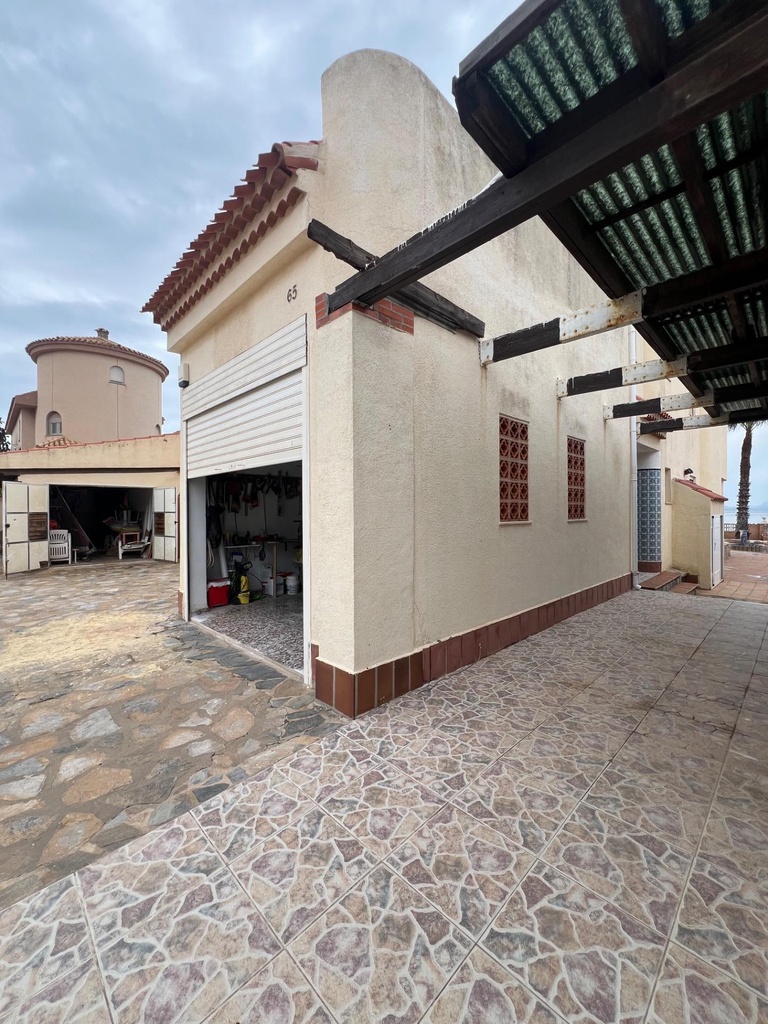 Luxusná vila v La Manga del Mar Menor – Veneziola