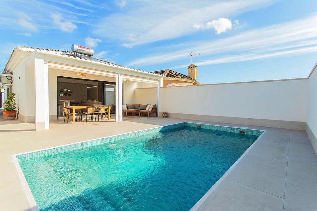 Moderný mestský dom v Torrevieja – La Siesta