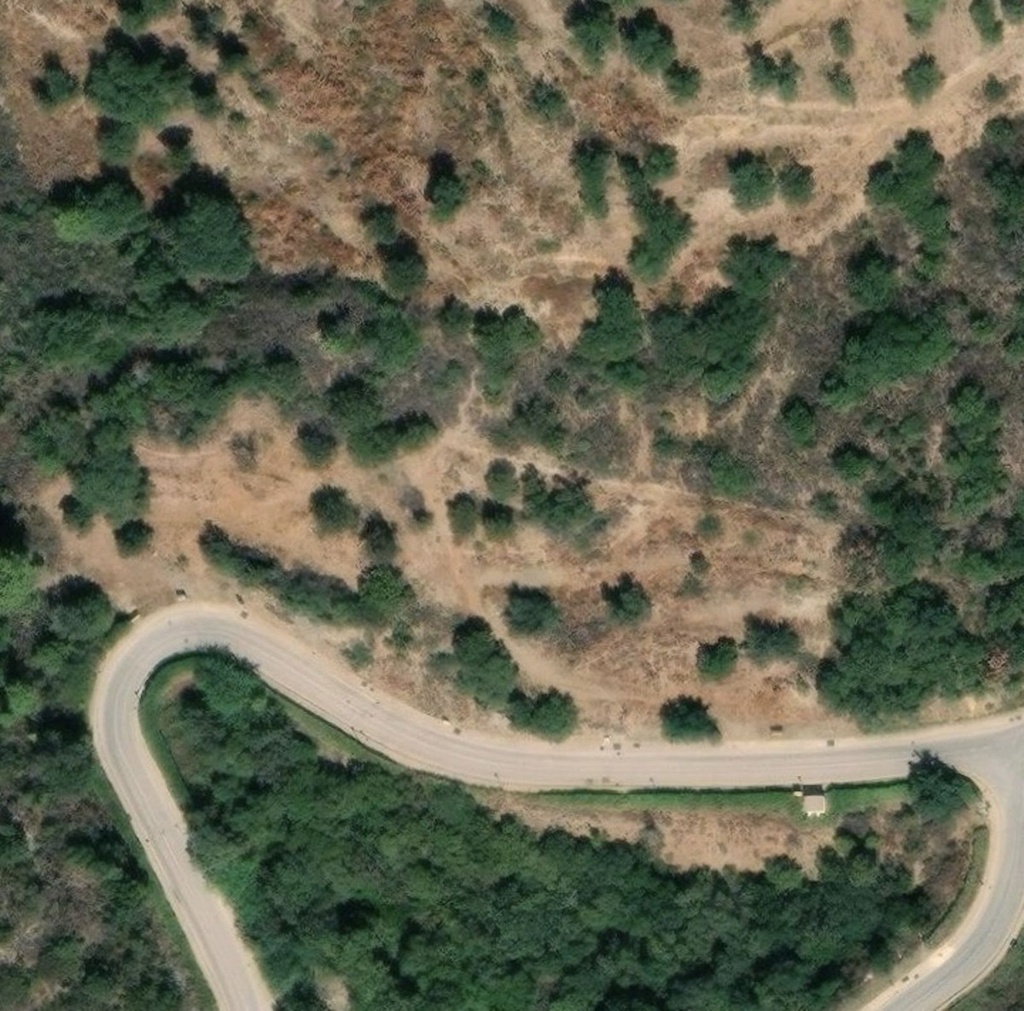 Moderný Land v Altos de los Monteros – Inland
