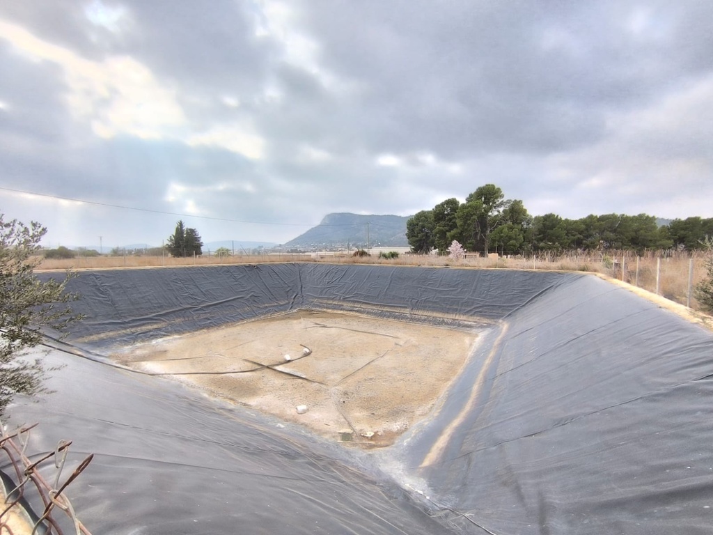 Moderný Commercial v Aspe – Inland