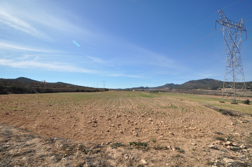 Moderný Land v Salinas – Inland