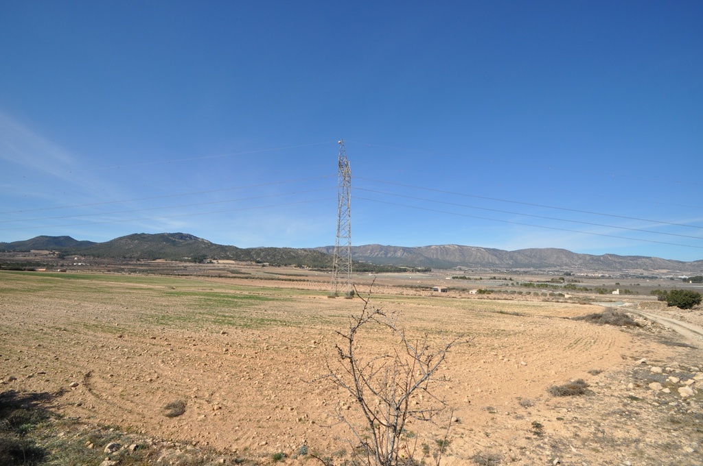 Moderný Land v Salinas – Inland