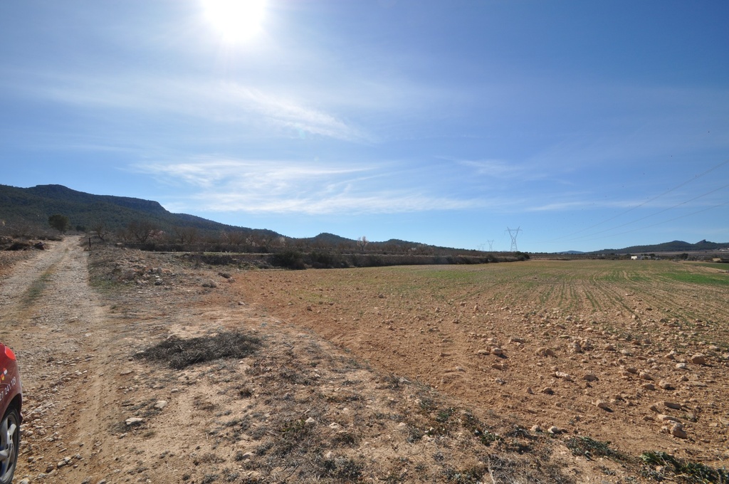 Moderný Land v Salinas – Inland