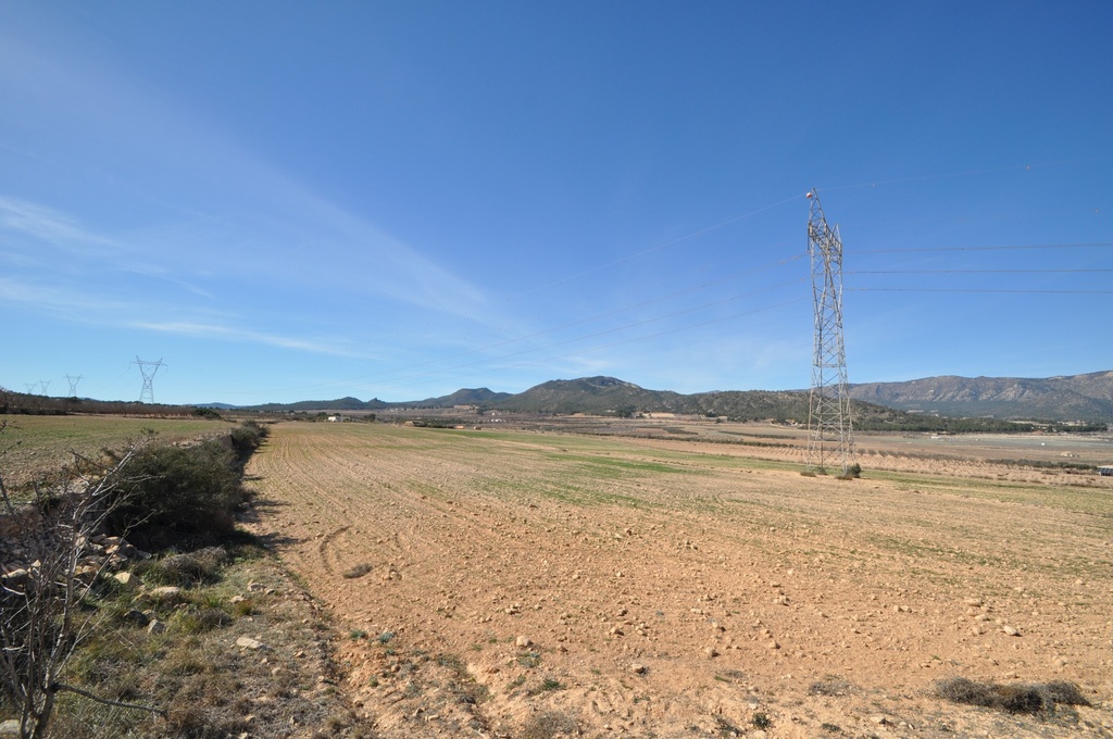Moderný Land v Salinas – Inland