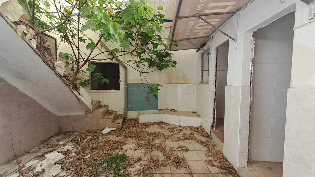 Moderný Commercial v Orihuela – Inland