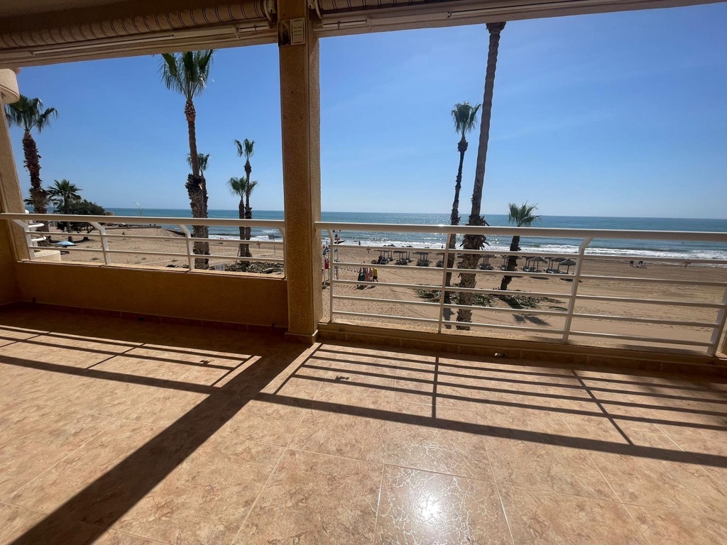 Moderný apartmán v Torrevieja – La Mata