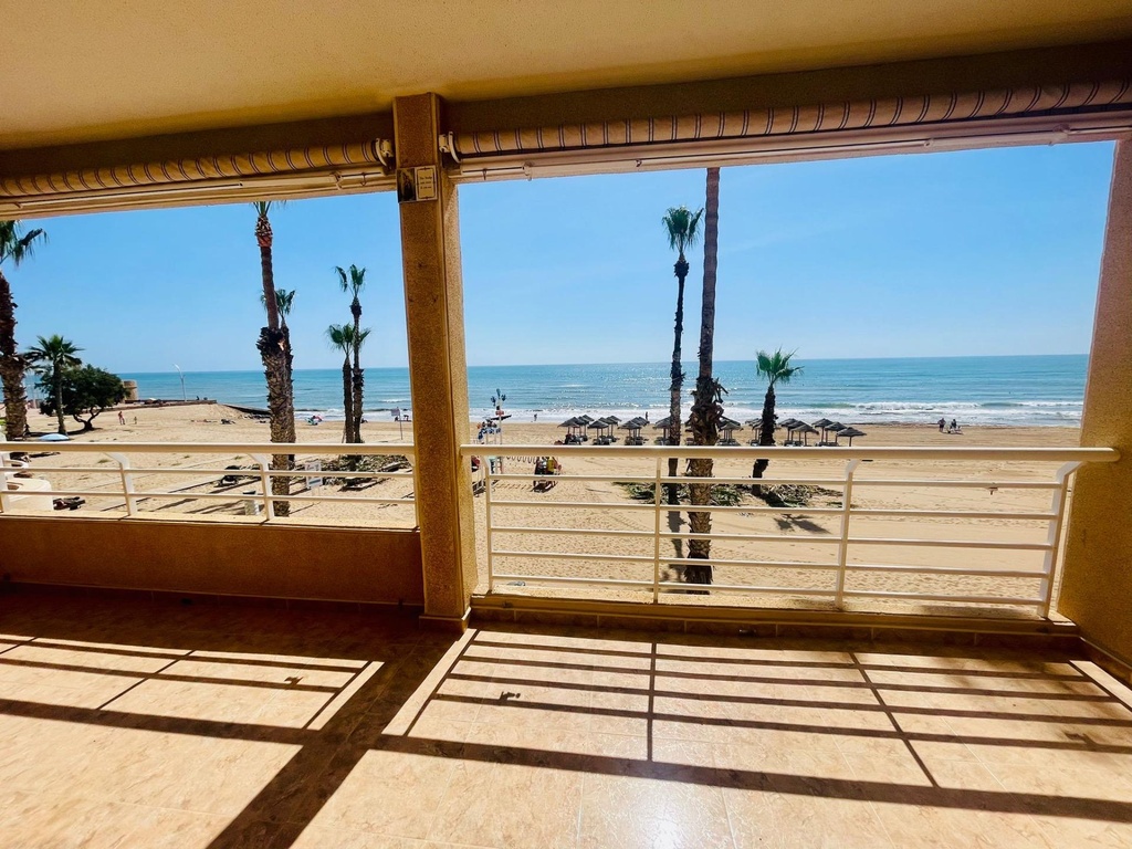 Moderný apartmán v Torrevieja – La Mata