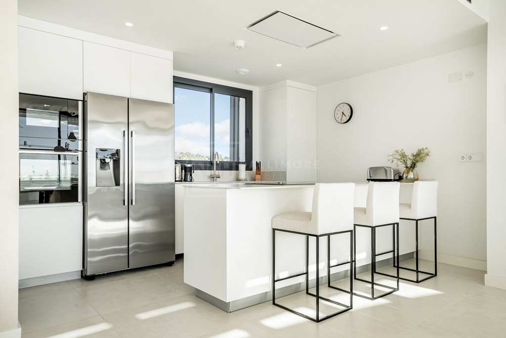 Luxusný penthouse v El Higueron – Inland