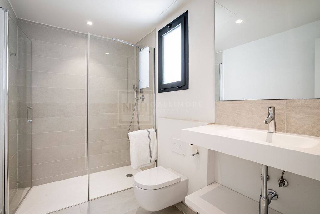 Luxusný penthouse v El Higueron – Inland
