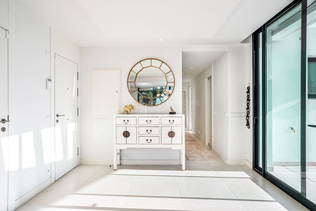 Luxusný penthouse v El Higueron – Inland