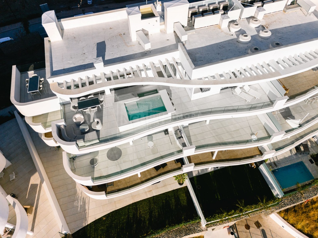 Luxusný penthouse v El Higueron – Inland