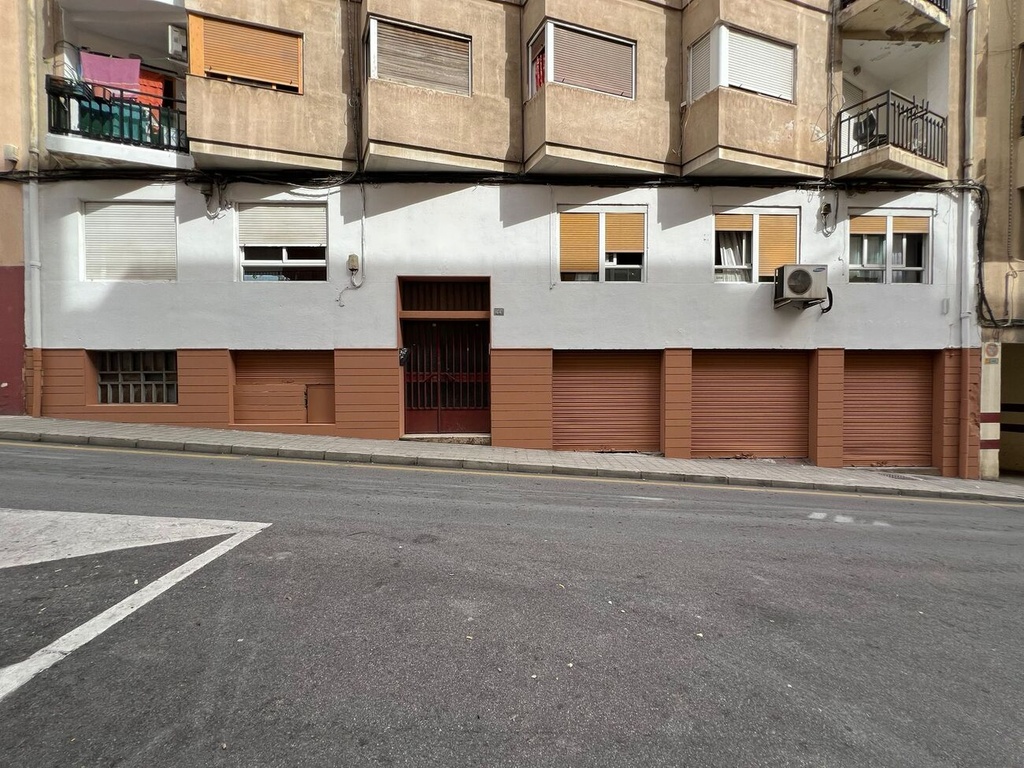 Moderný Commercial v Alicante – Campoamor