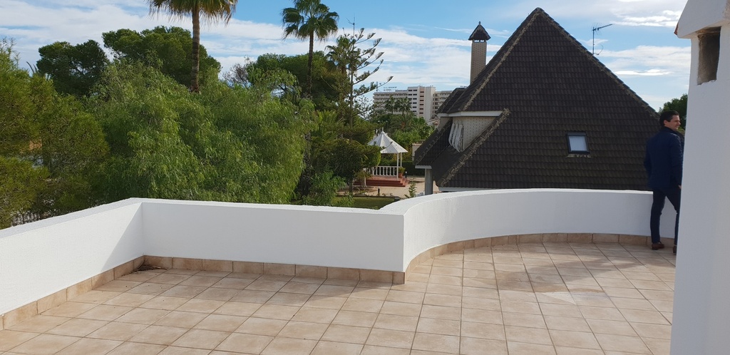 Luxusná vila v La Zenia – Costa Blanca